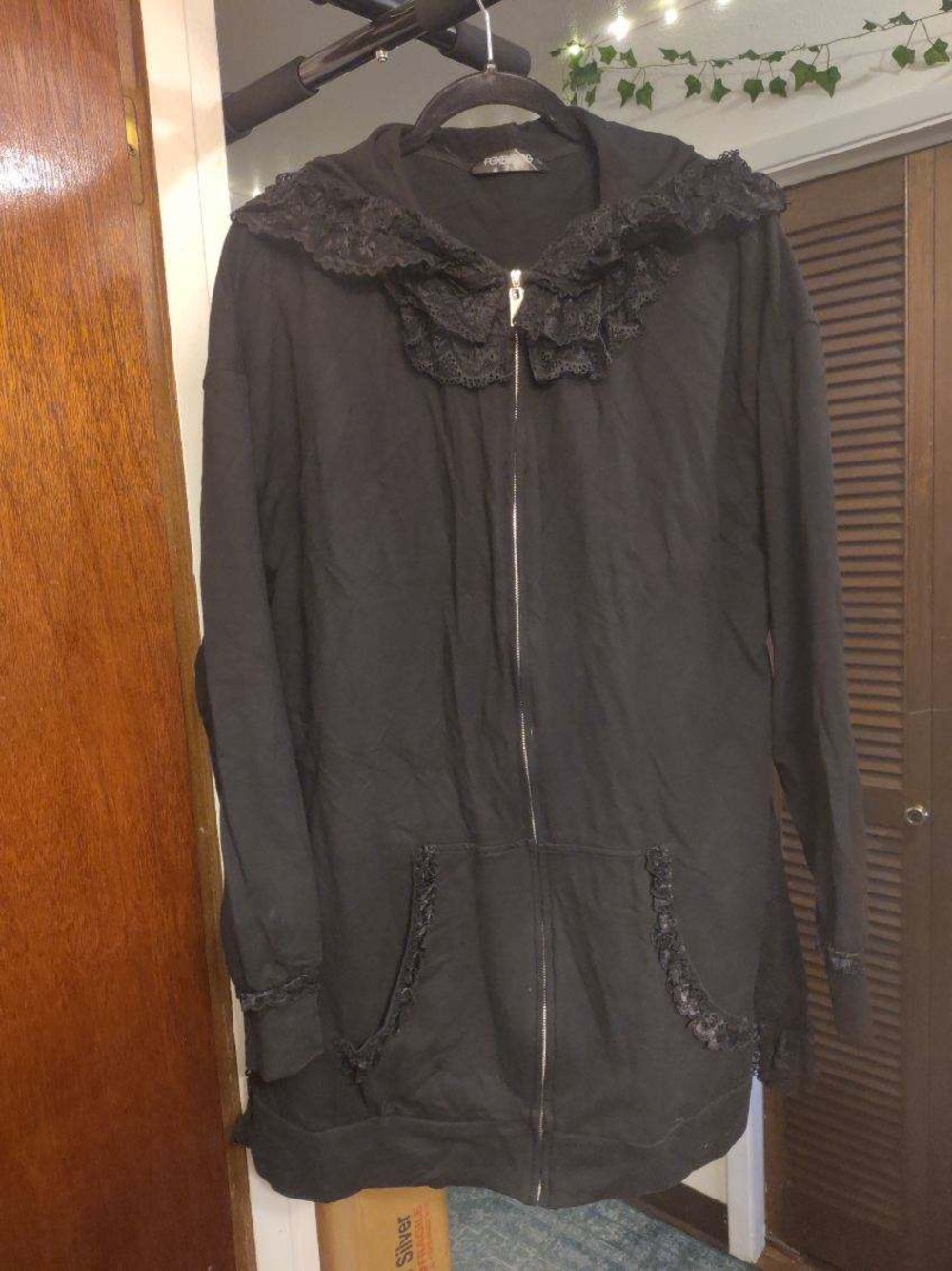 Foxblood Lucy Lace Ruffle Hoodie XL EUC